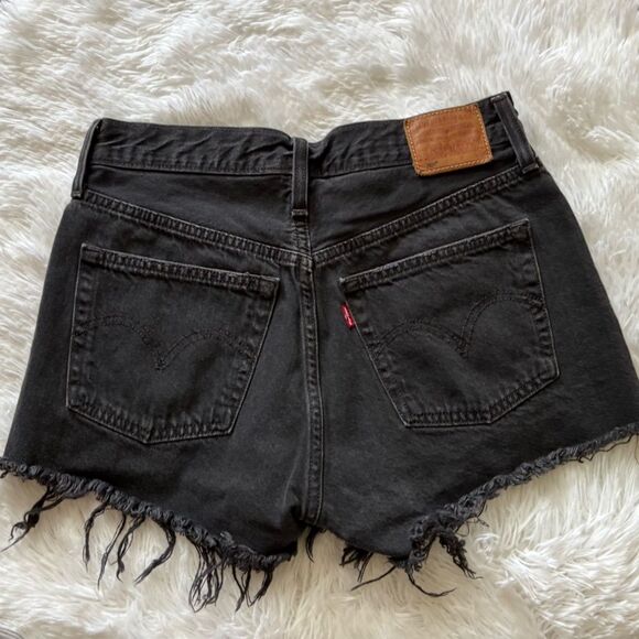 Levi’s 501 Jean Shorts Button Fly Distressed Black Womens Size 28 - Picture 1 of 9